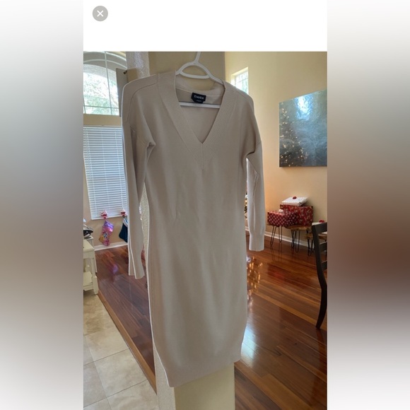 Bebe. Off white sweater dress. Excellent used condition.  Size Medium - Picture 4 of 6